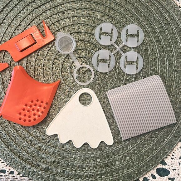 Vintage Tupperware lot of gadgets party gifts key holder scraper bottle top EVC - Picture 2 of 12